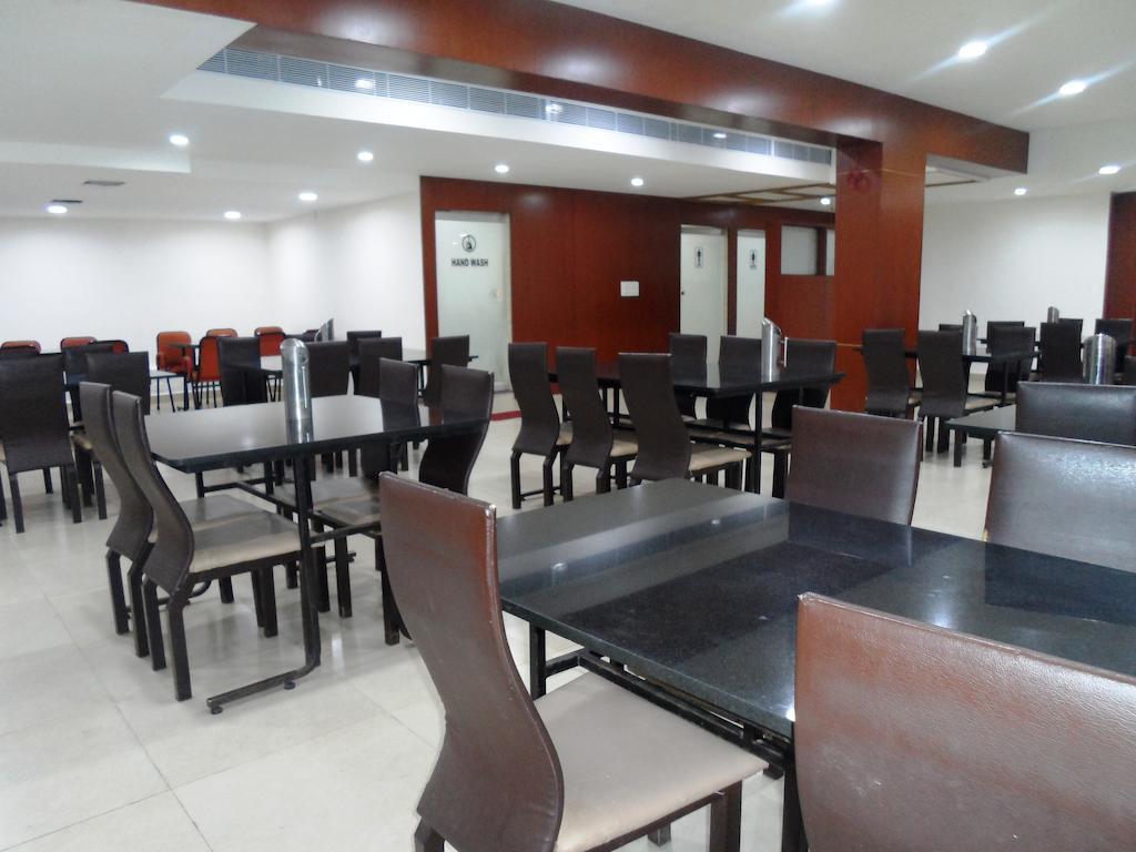 Hotel Bhimas Paradise Tirupati Eksteriør bilde