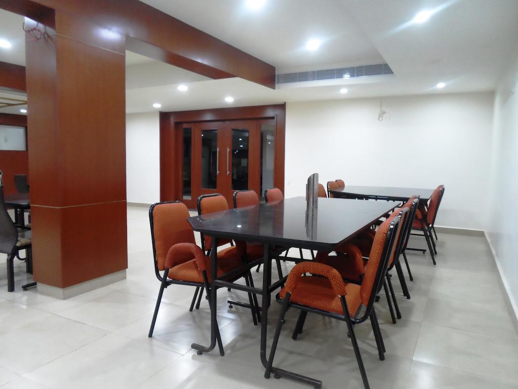 Hotel Bhimas Paradise Tirupati Eksteriør bilde